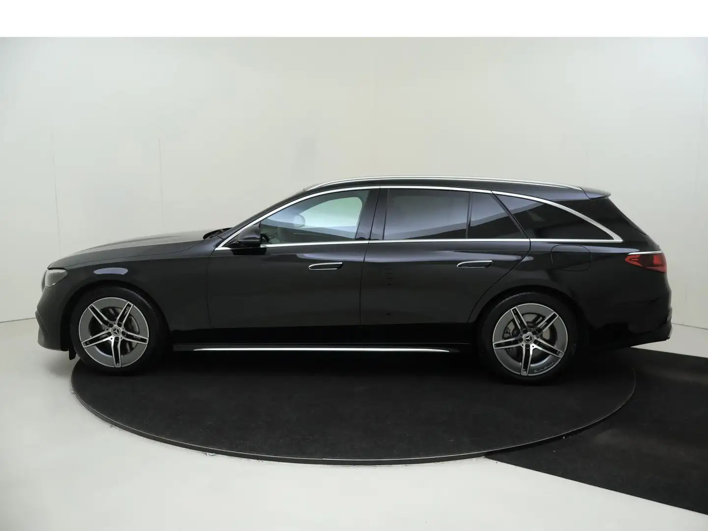 Mercedes-Benz E 300 Estate e AMG Line / Stoelverwarming / Achteruitrij Negro - 2