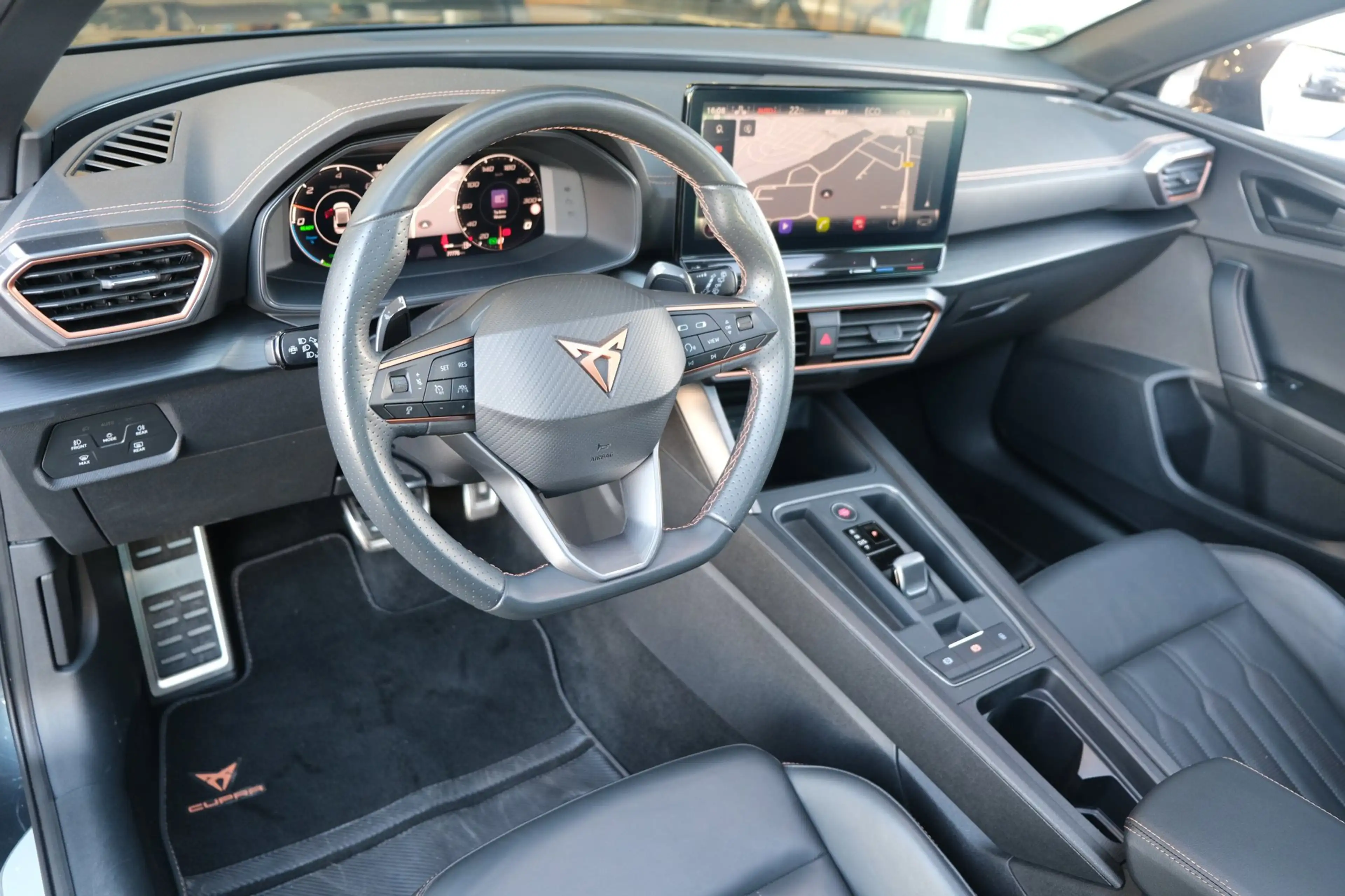 CUPRA Leon 1.4 e-Hybrid 204PK Pano Volleder Cam Led Navi ACC — photo 3