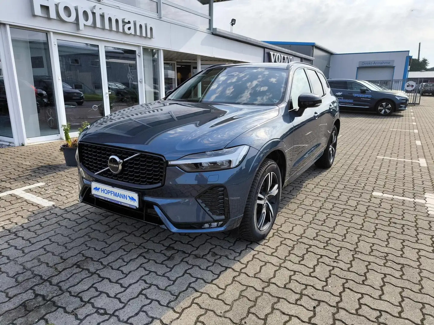 Volvo XC60 B4 Diesel AWD Aut. Plus Dark Standheizung Bleu - 1