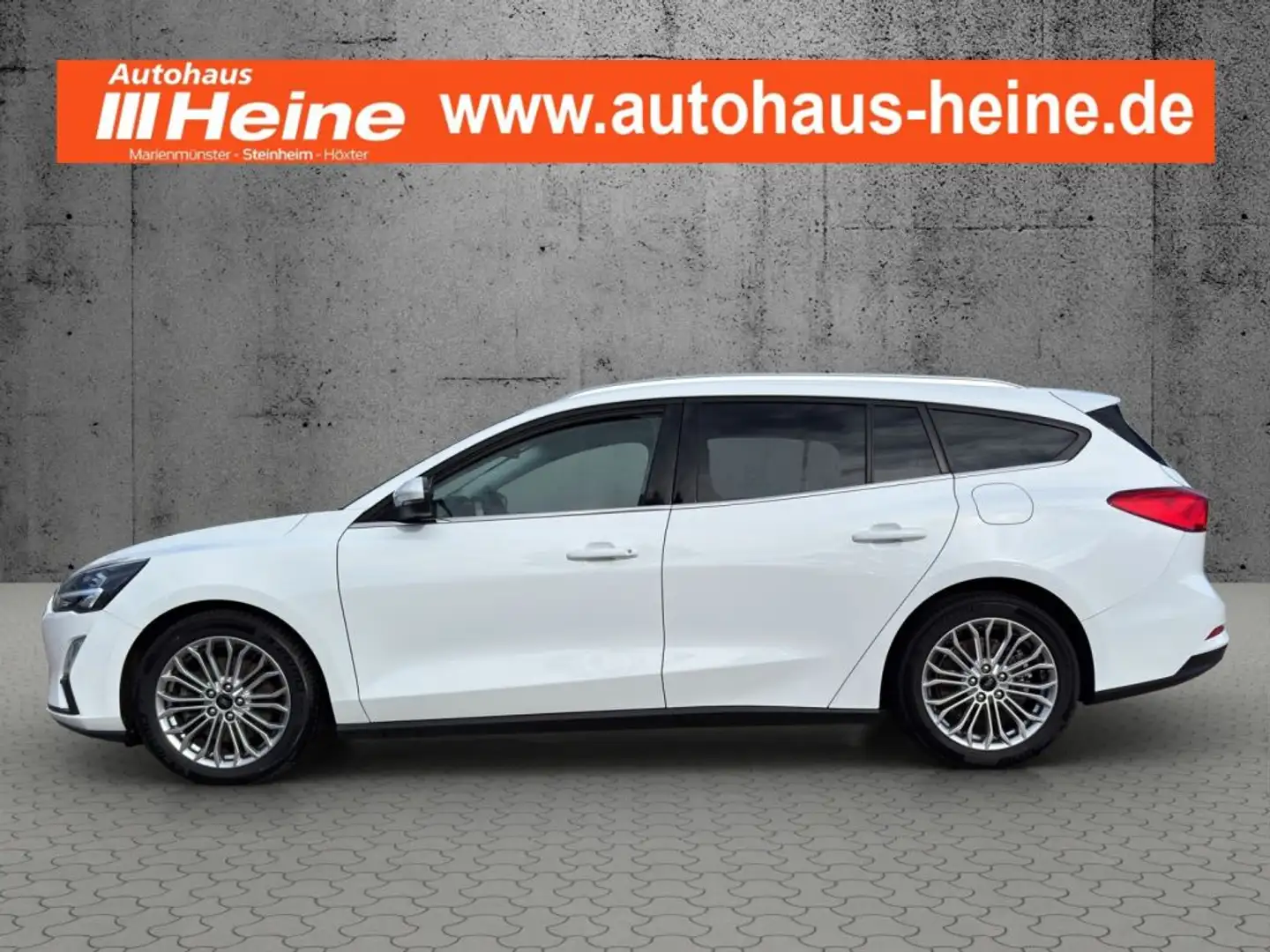 Ford Focus Turnier 1.5 EcoBoost Aut. TITANIUM *AHK schwenkb.* Weiß - 2