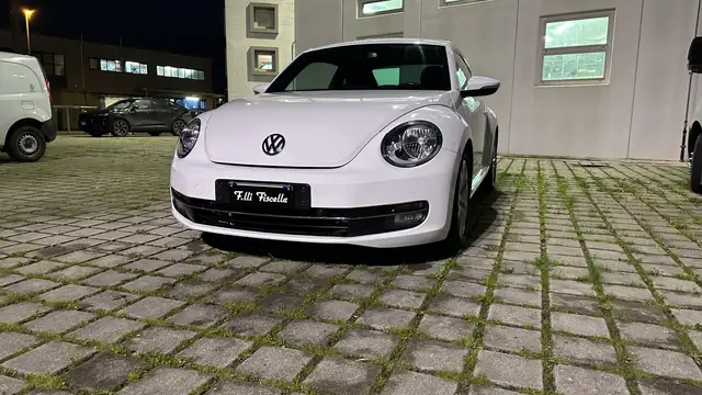 Volkswagen Maggiolino 2.0 tdi bm Design 110cv