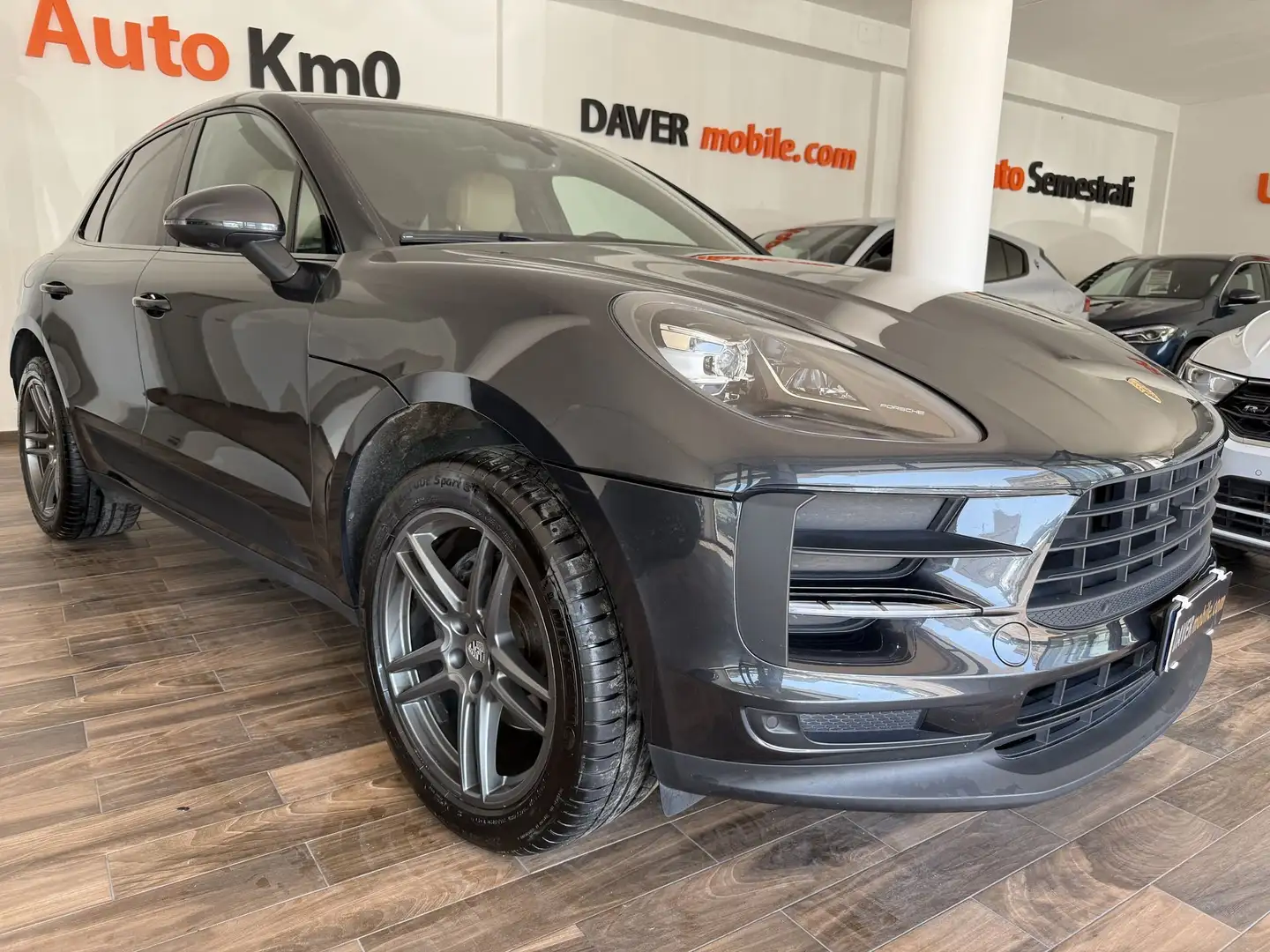 Porsche Macan 2.0 + tetto + pelle Schwarz - 1