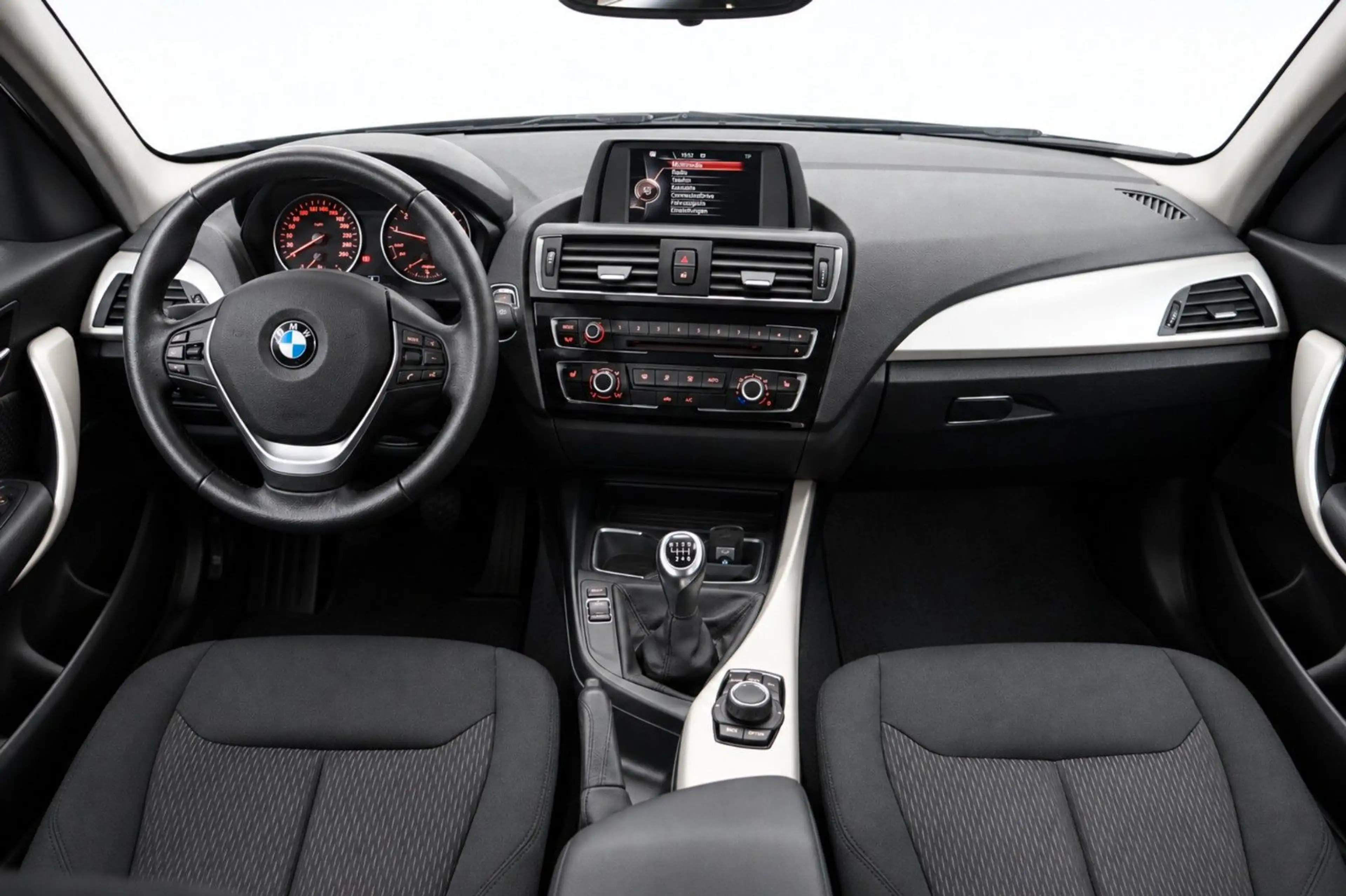BMW 116 i Lim. 5-trg Advantage*SITZHEIZUNG*PDC*LED*AC — photo 12