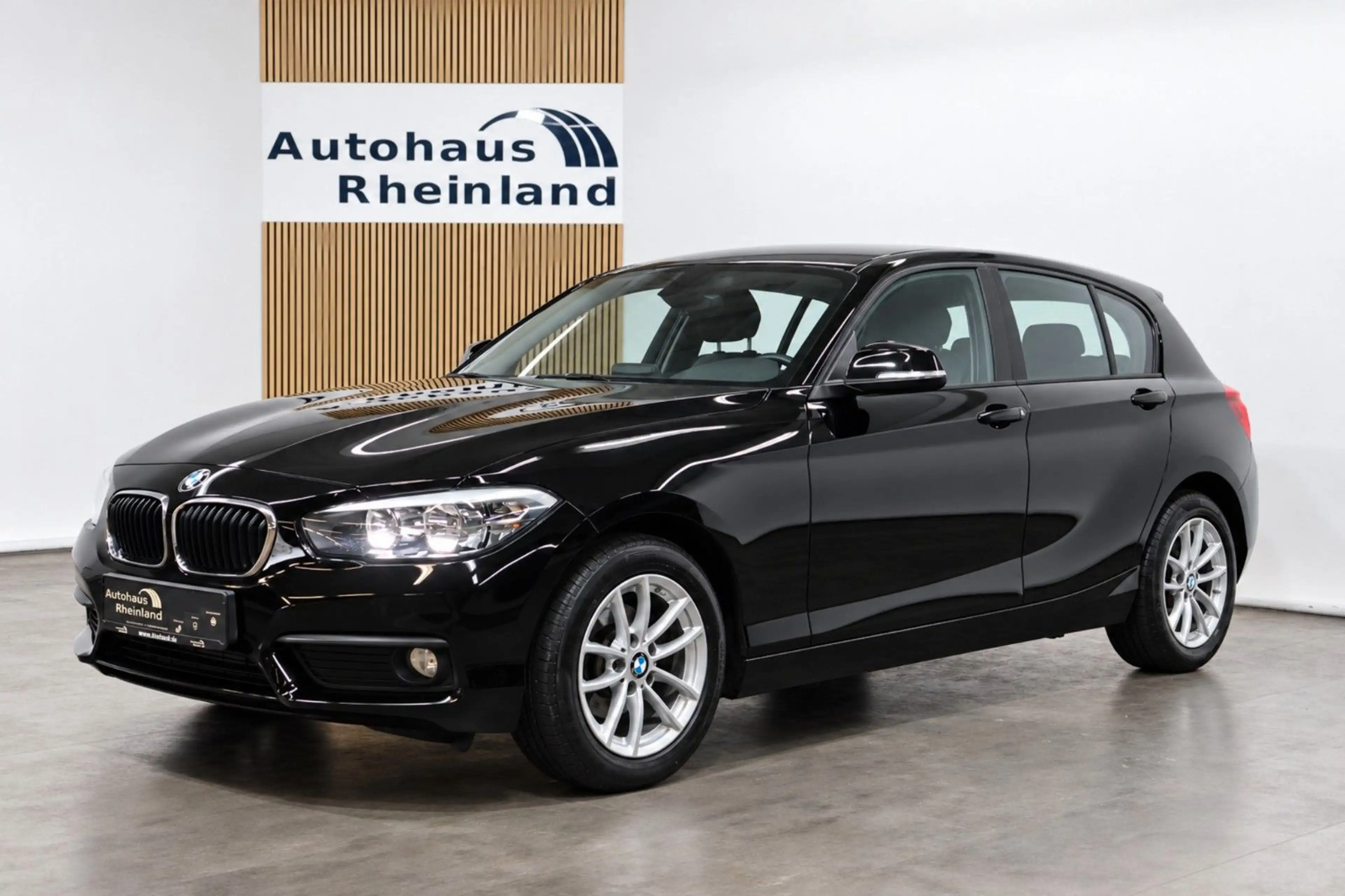 BMW 116 i Lim. 5-trg Advantage*SITZHEIZUNG*PDC*LED*AC — photo 3