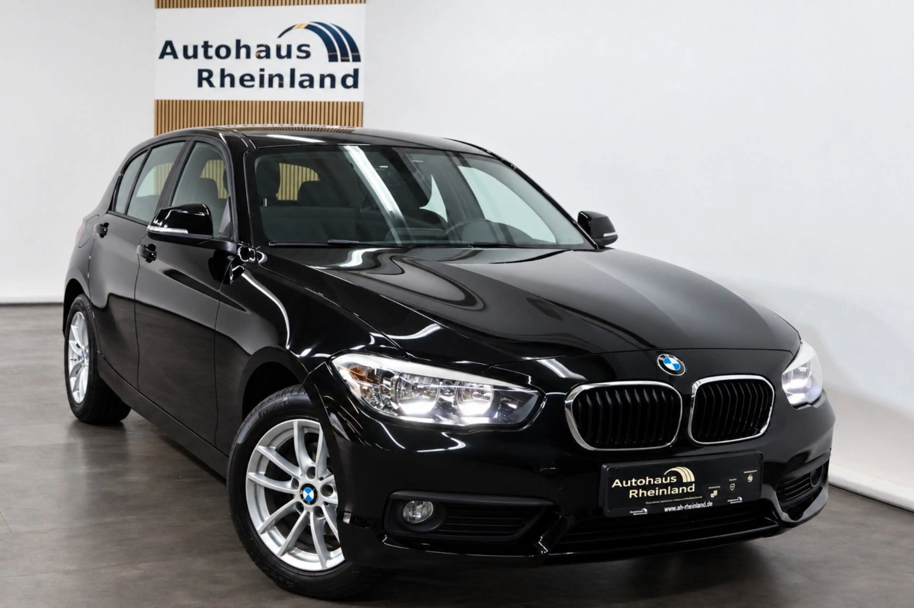 BMW 116 i Lim. 5-trg Advantage*SITZHEIZUNG*PDC*LED*AC — photo 2