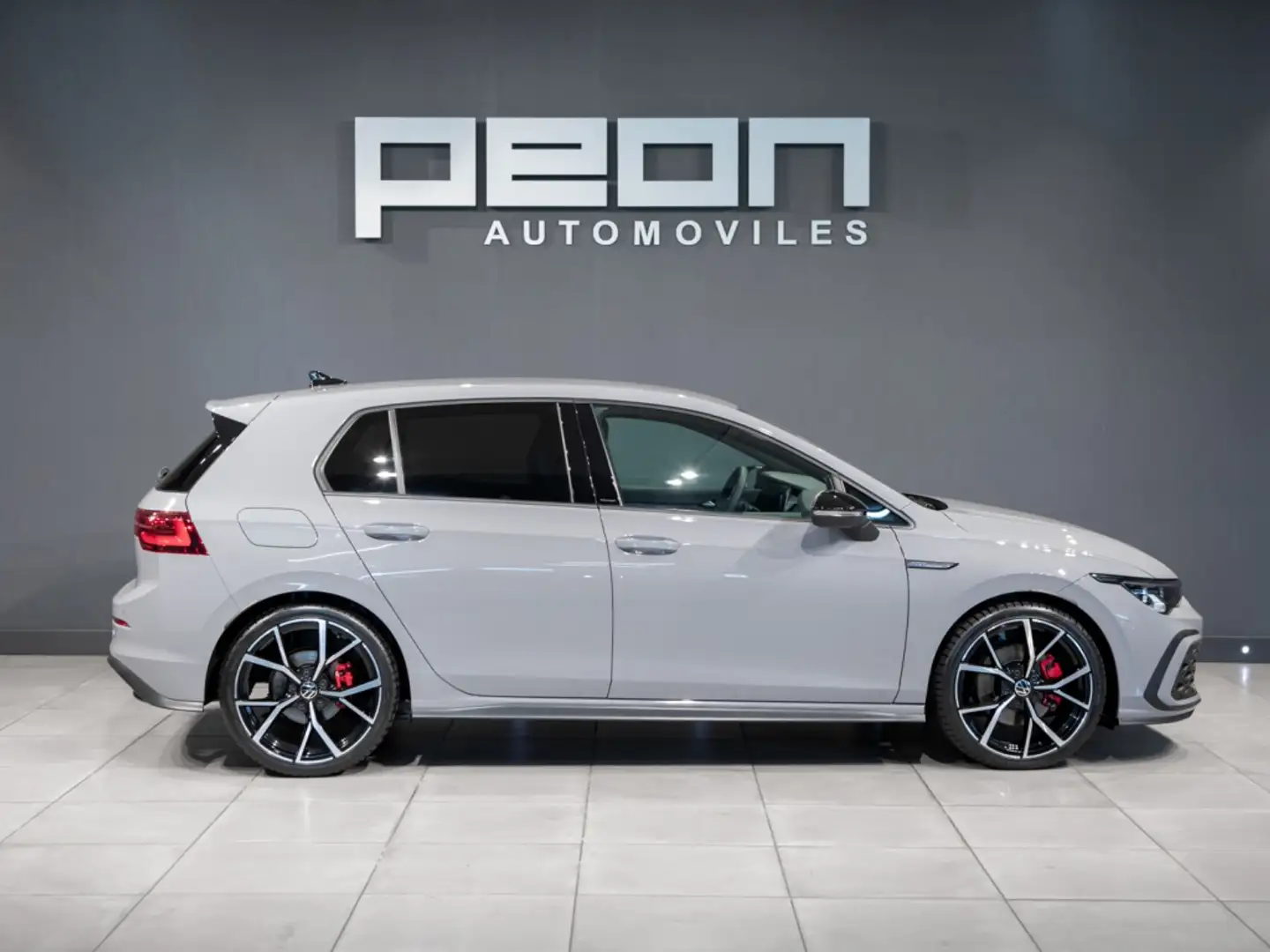 Volkswagen Golf GTD 2.0 TDI DSG 7 Gris - 2