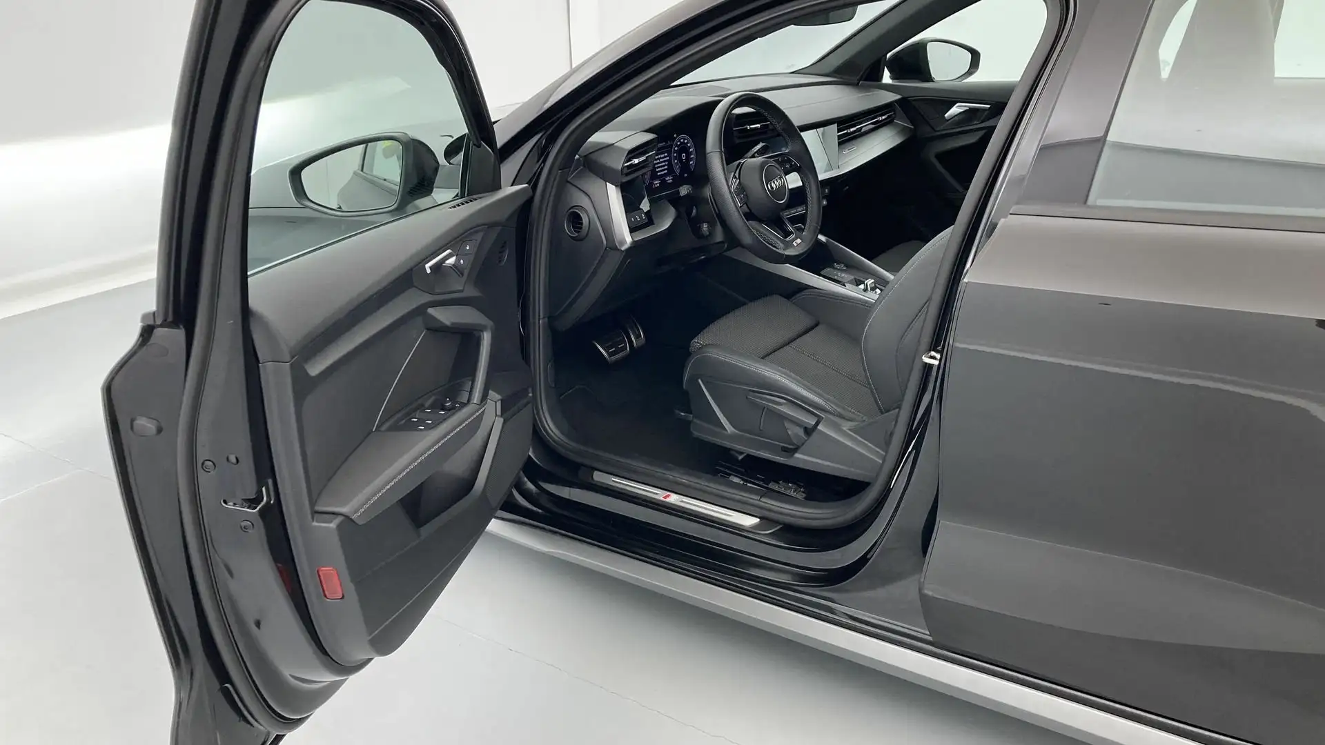 Audi A3 Sportback 35 TFSI S line S tronic Negro - 2