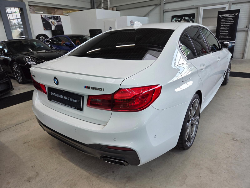 BMW 550 i xDrive /Standheizung/360°/H&K/HUD/*345€ — photo 11