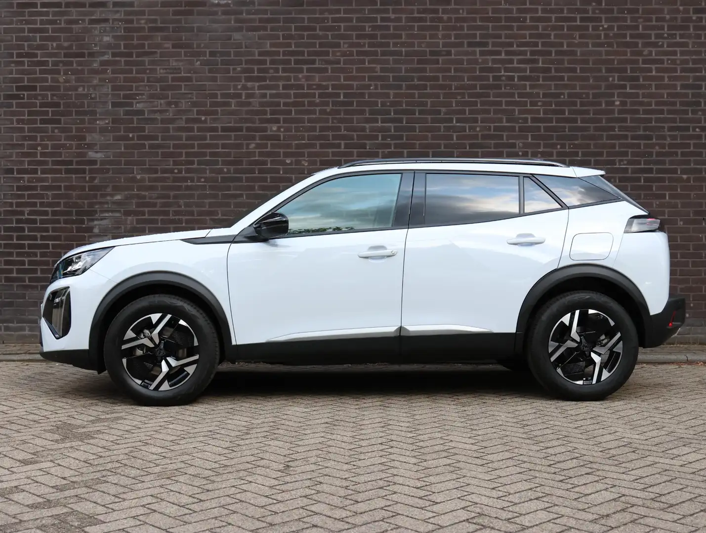 Peugeot 2008 SUV Allure 145pk Hybrid | Navigatie | Draadloze Te Blanc - 2