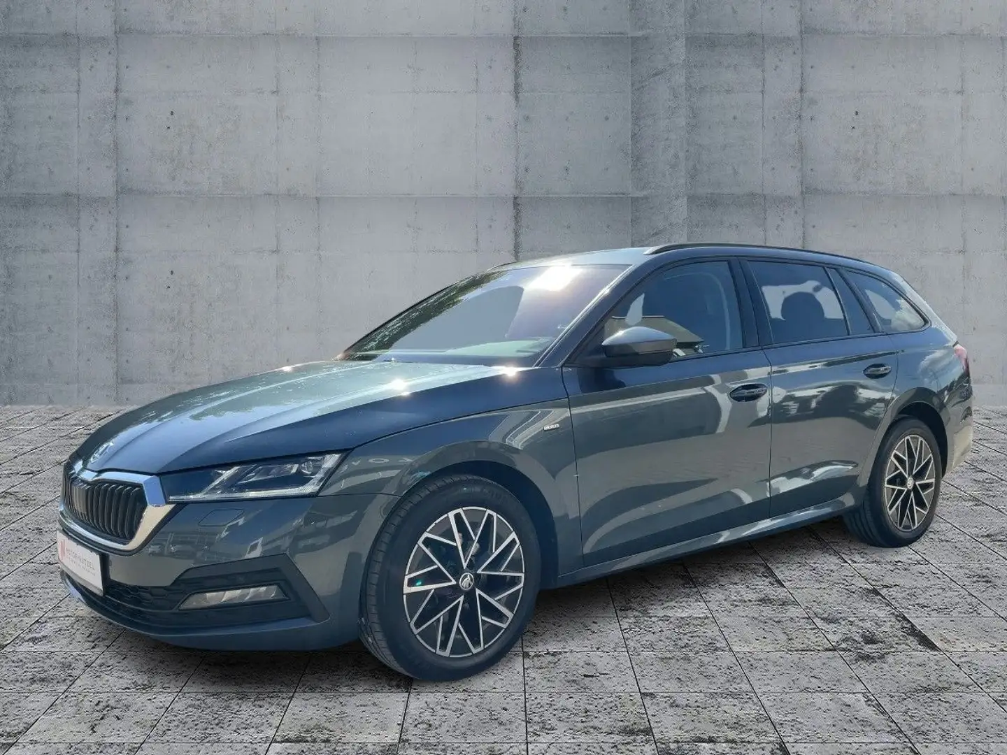 Skoda Octavia Combi 2.0 TDI CLEVER MATRIX+AHK+KAMERA Grau - 2