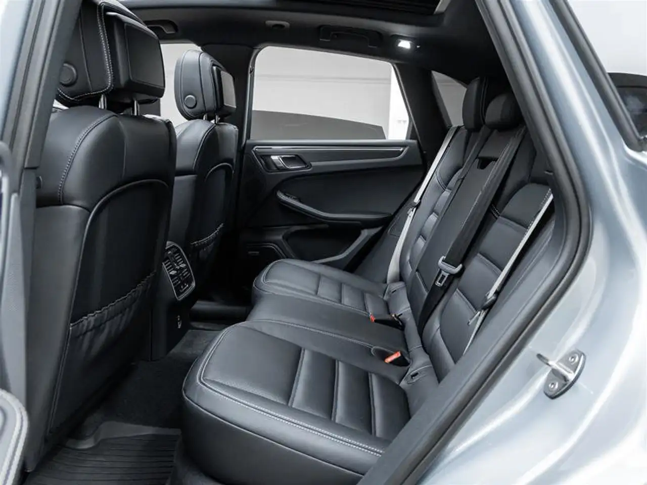Porsche Macan снимка Porsche Macan