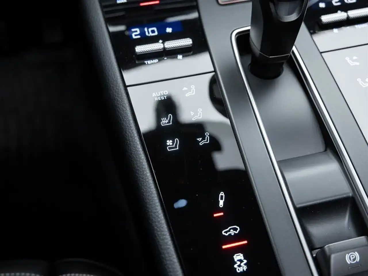 Porsche Macan снимка Porsche Macan