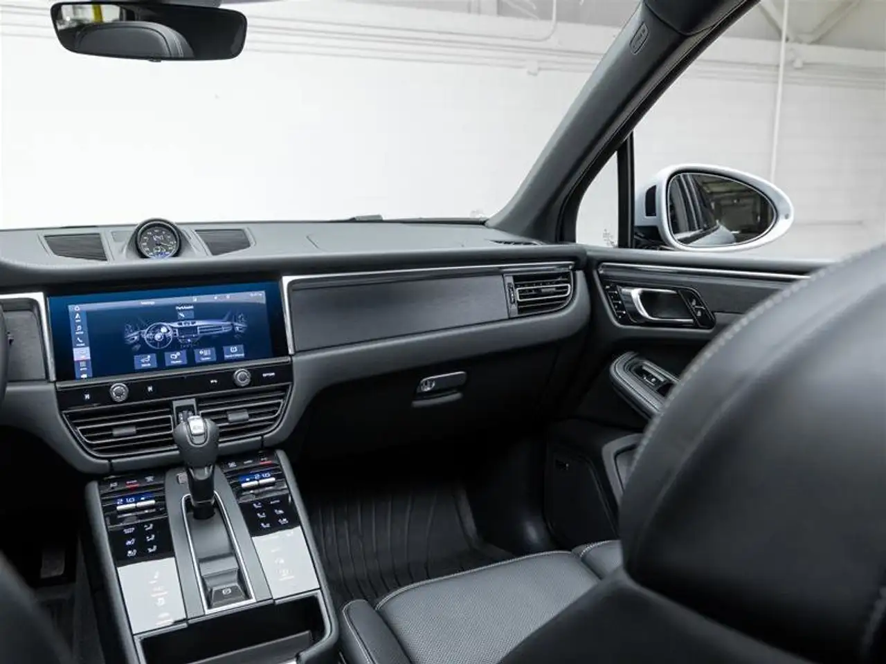 Porsche Macan снимка Porsche Macan