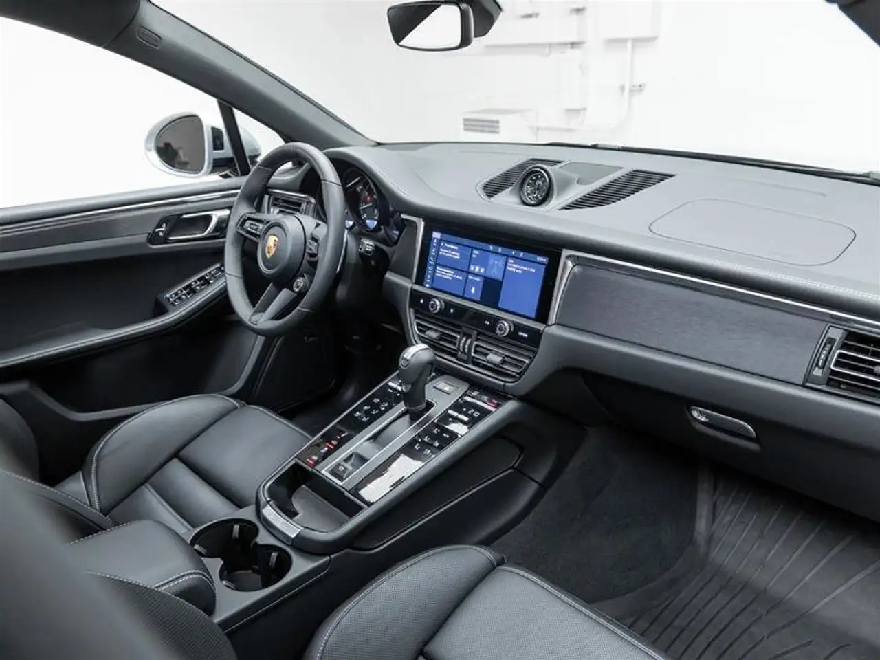 Porsche Macan снимка Porsche Macan