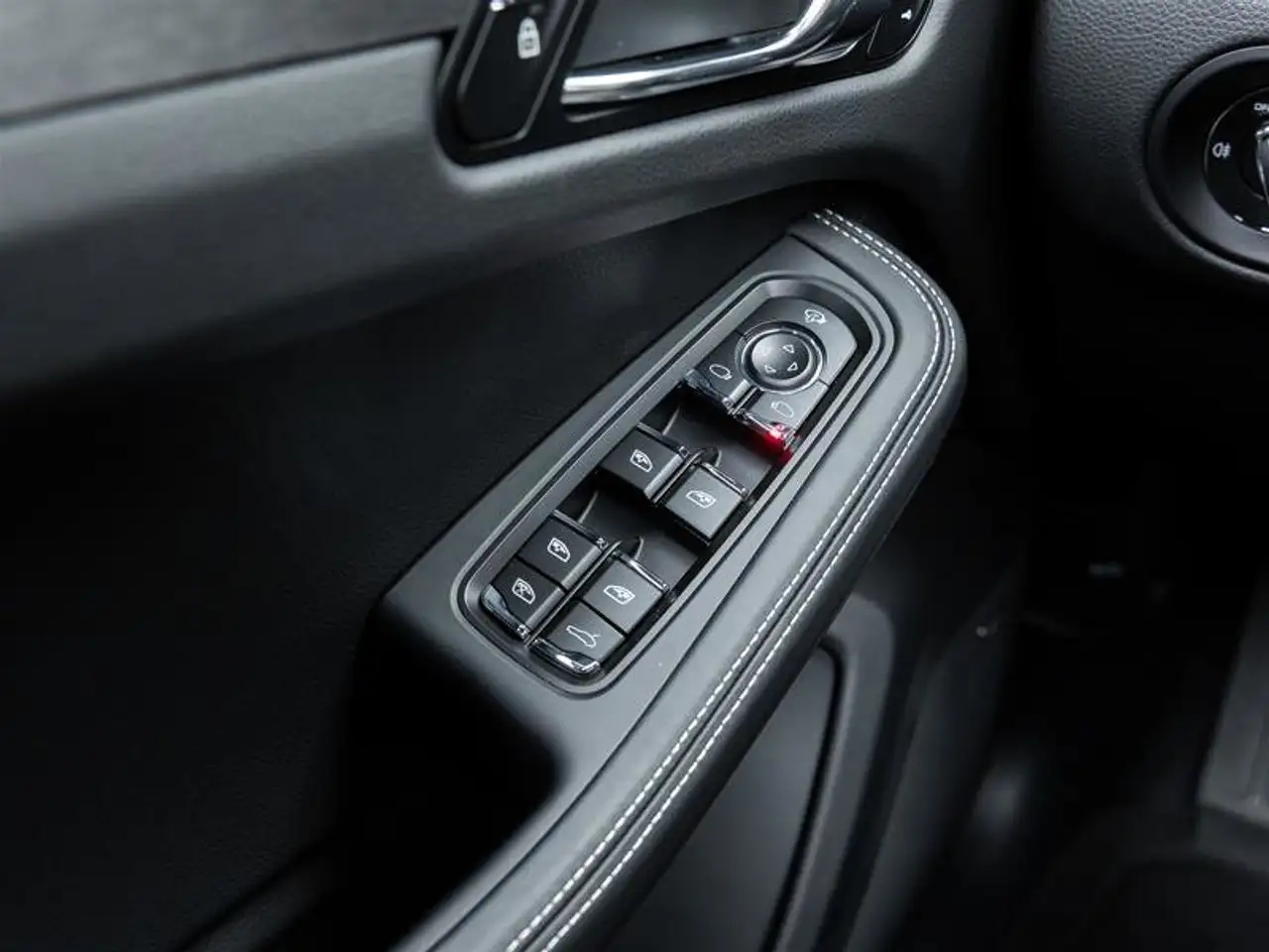 Porsche Macan снимка Porsche Macan