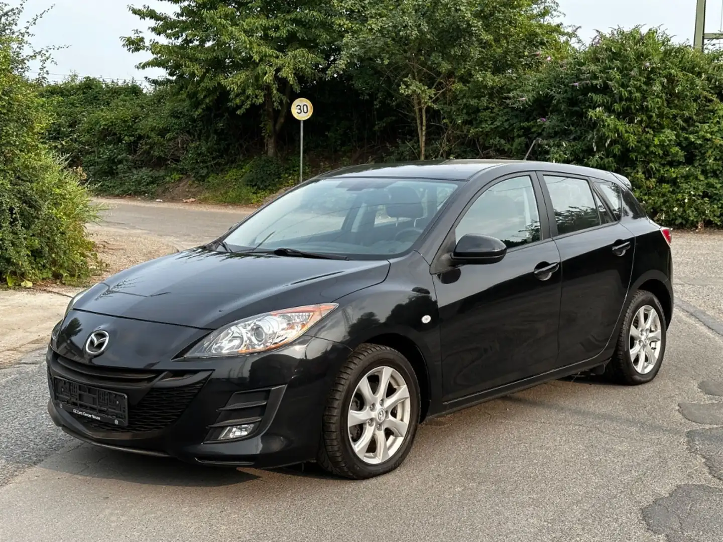 Mazda 3 Lim. 1.6 CD Exclusive-Line Schwarz - 1