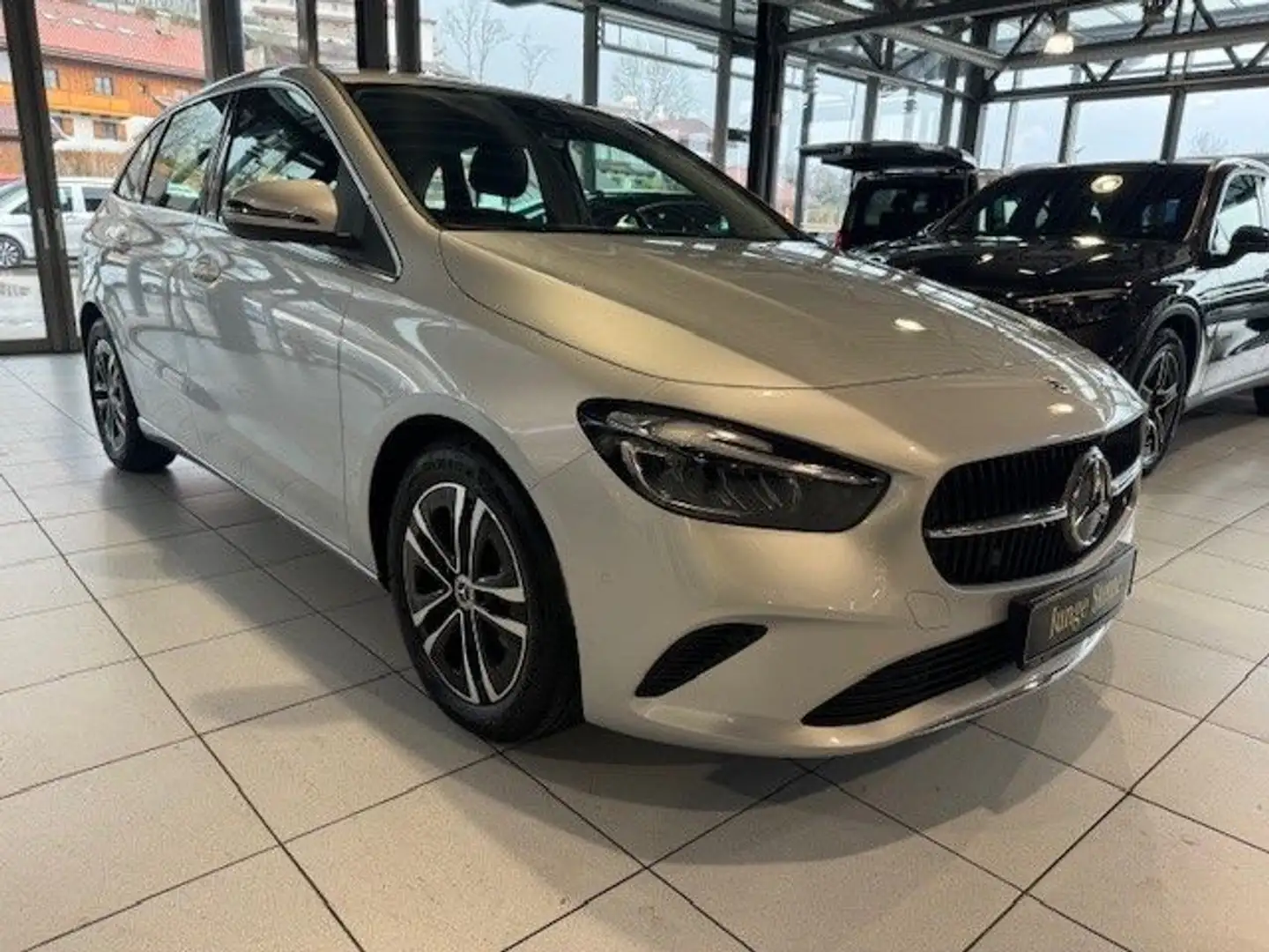 Mercedes-Benz B 180 Progressive Advanced RFK LED Volldigital Silber - 2