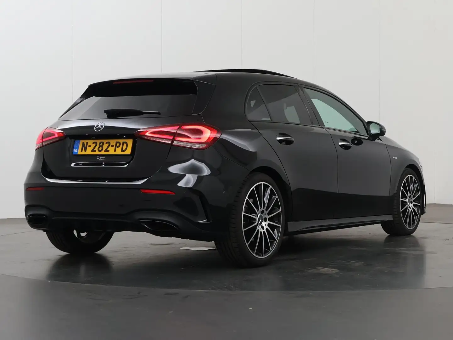 Mercedes-Benz A 200 Business Solution AMG | Panoramadak | Night | Memo Zwart - 2