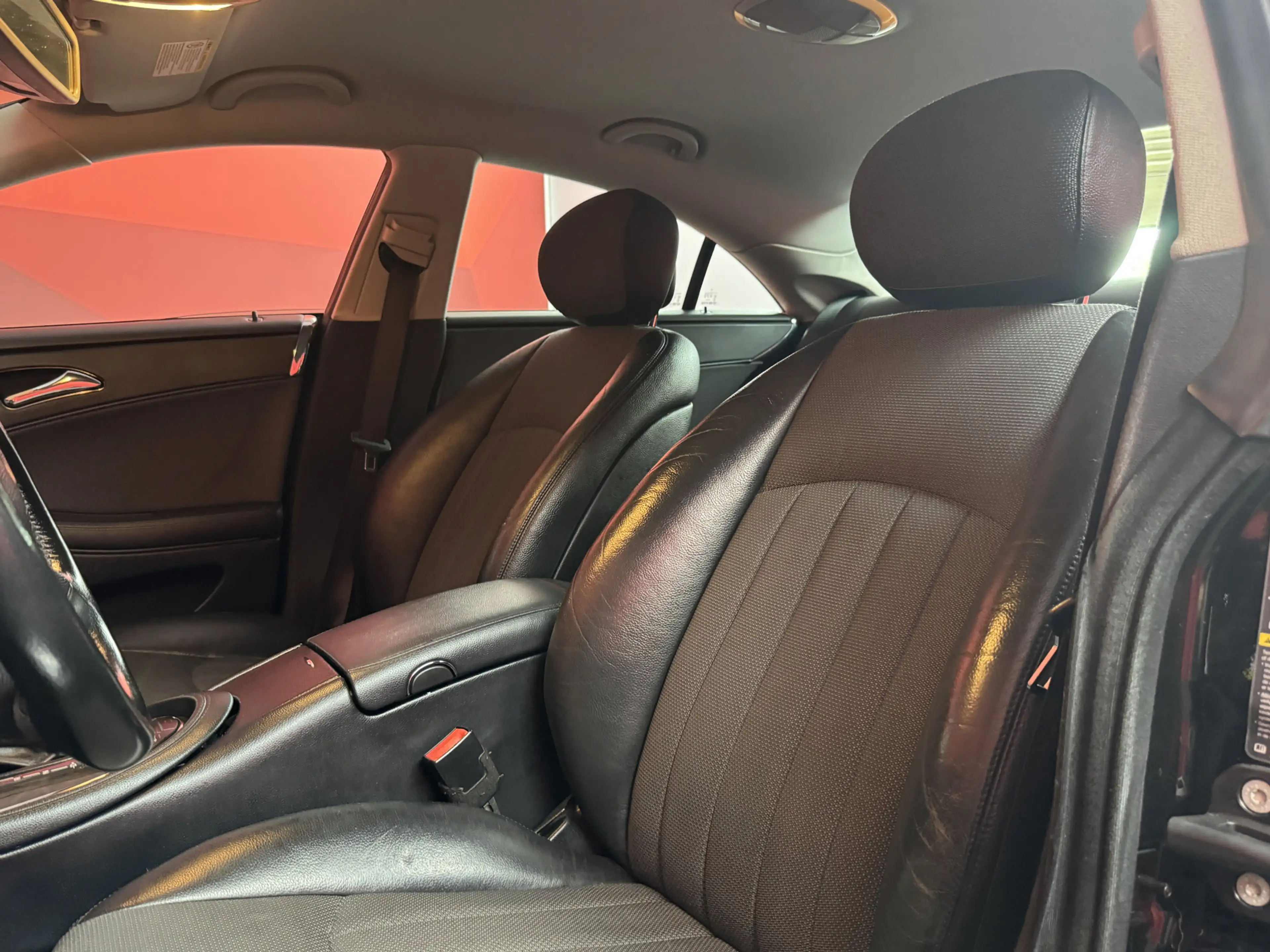 Mercedes-Benz CLS 350 | Nieuw Binnen! | Stoelverwarming | Clima | Automa — photo 7