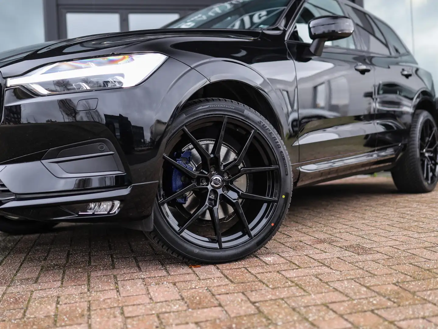 Volvo XC60 2.0 T6 AWD Inscription | Pilot Assist | Keyless | Noir - 2