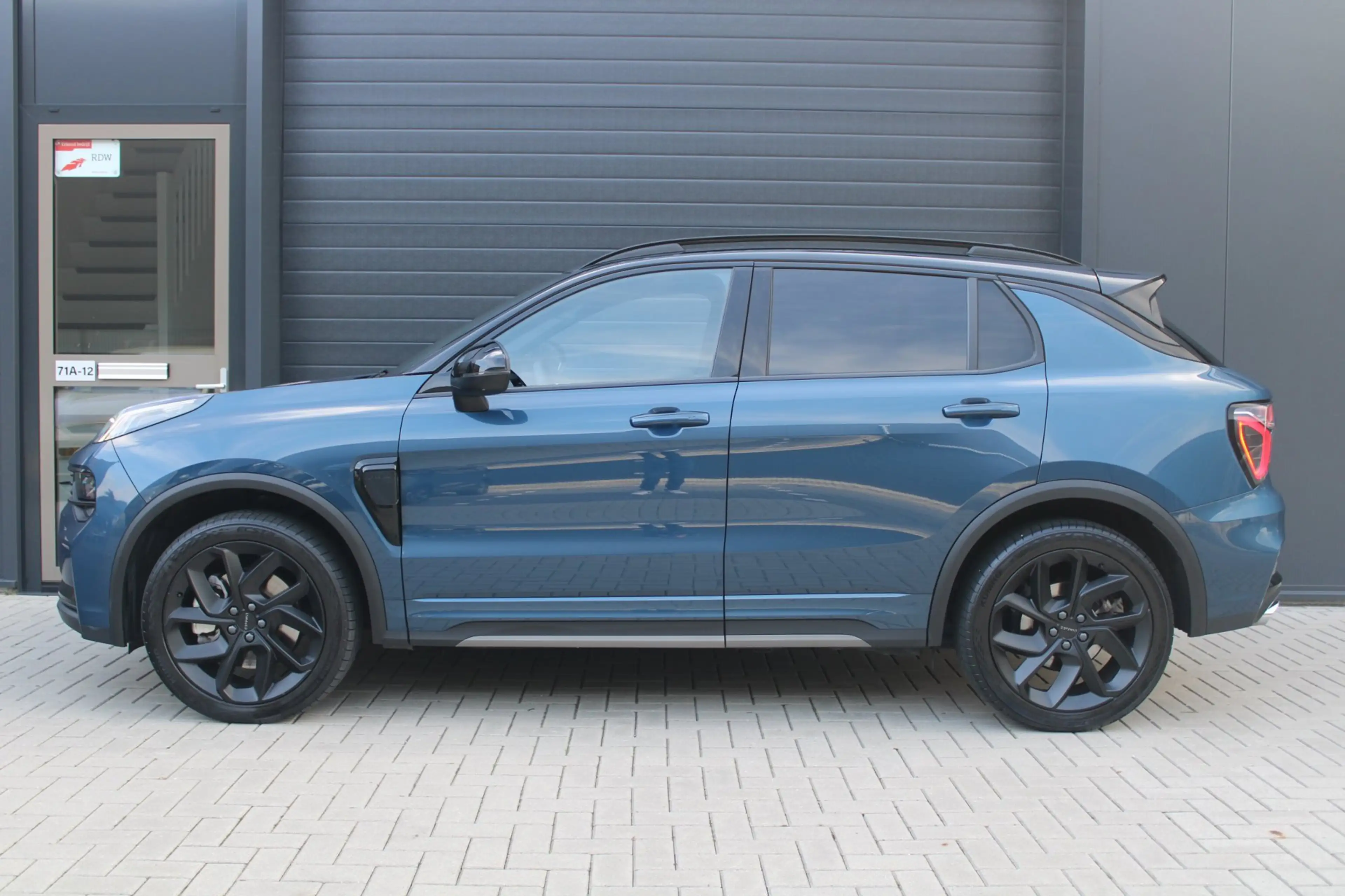 Lynk & Co 01 1.5 PHEV | Trekhaak | Black Pack | Pano | Stuurver — photo 2