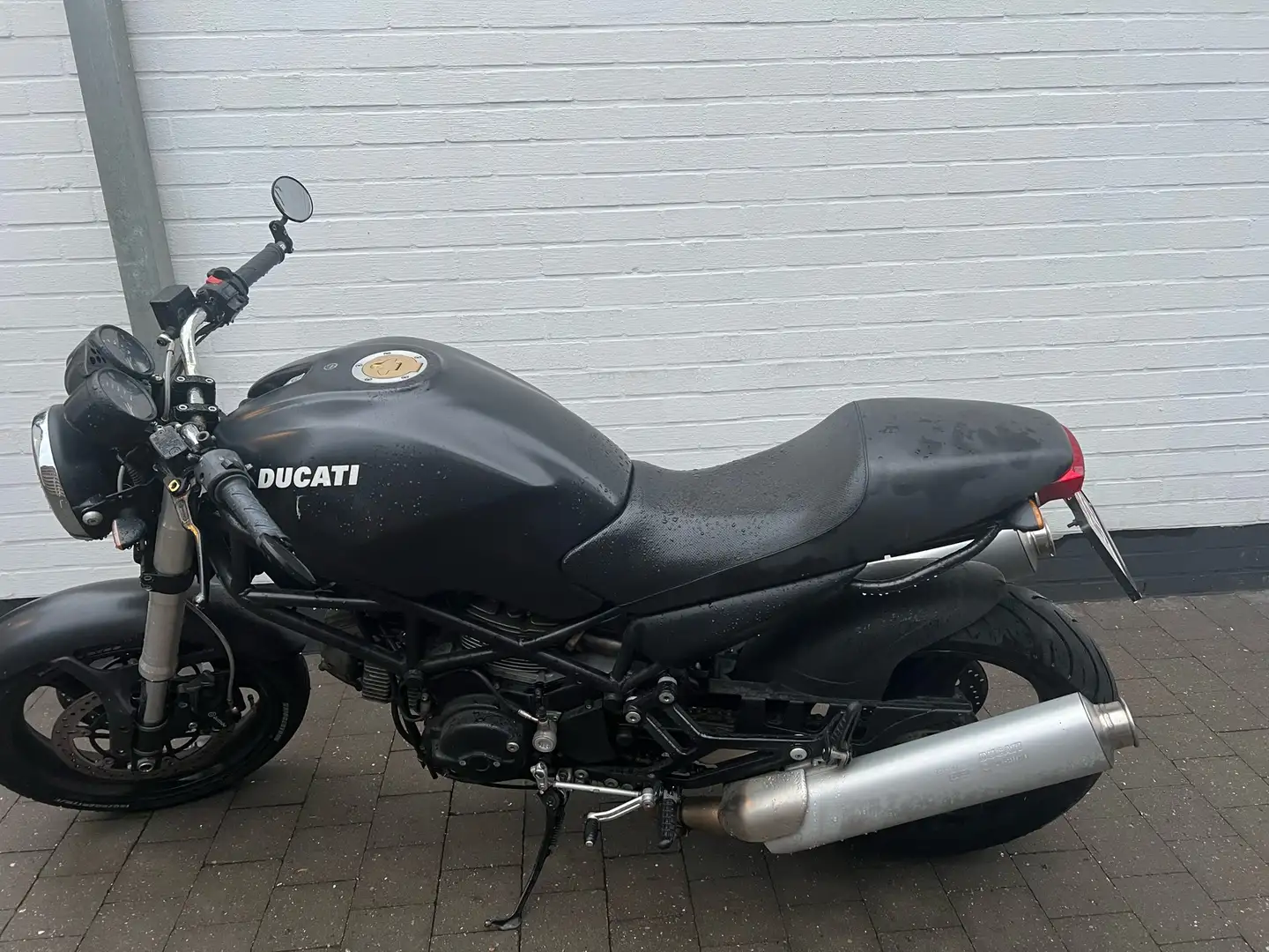 Ducati Monster 695 Zwart - 1