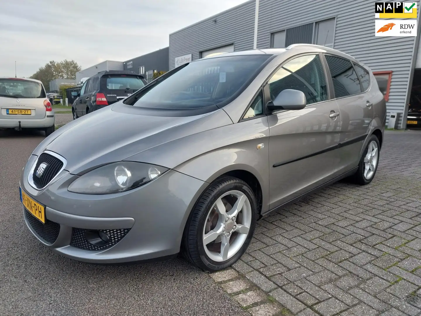 SEAT Altea XL 5 deurs 1.6 Stylance Grijs - 1