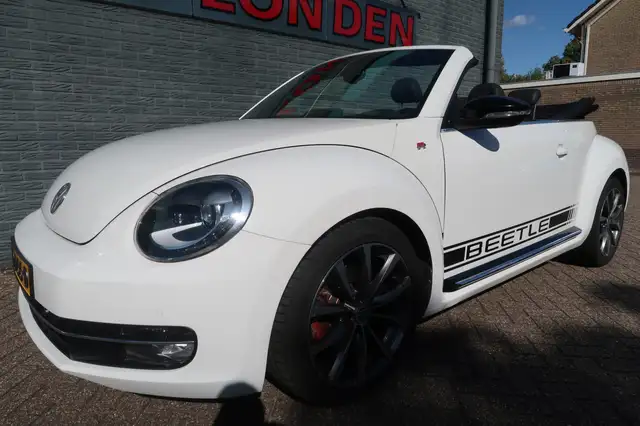 Volkswagen Beetle Cabriolet 1.4 TSI Sport R-line Een zeer nette en c