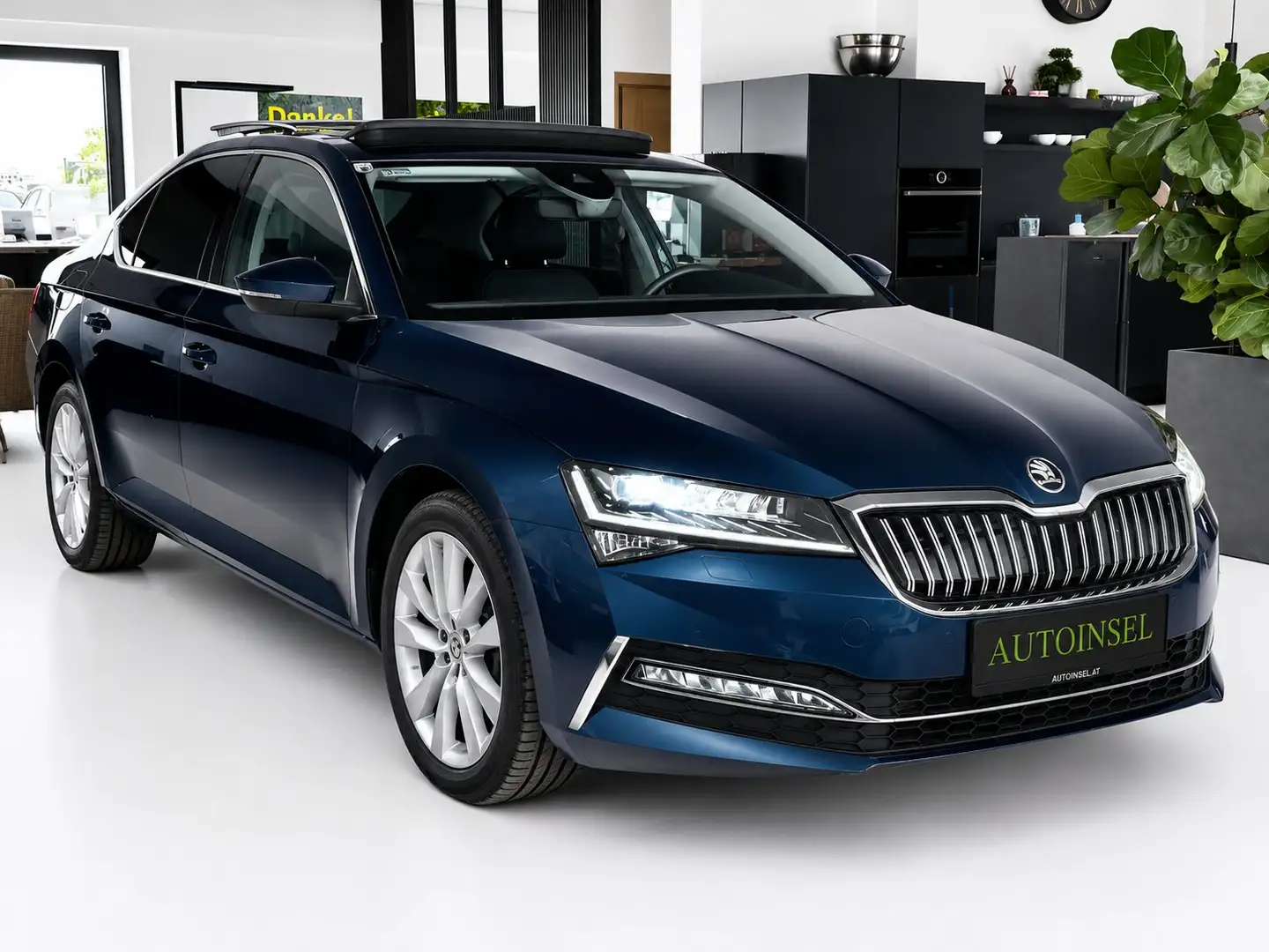 Skoda Superb Style Lim. iV AUT Kamera Pano 1.Besitz Blau - 2