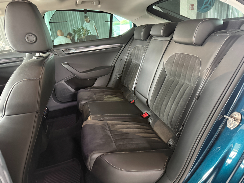 Skoda Superb Style Lim. iV AUT Kamera Pano 1.Besitz — photo 9