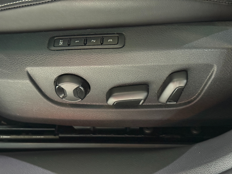 Skoda Superb Style Lim. iV AUT Kamera Pano 1.Besitz — photo 11