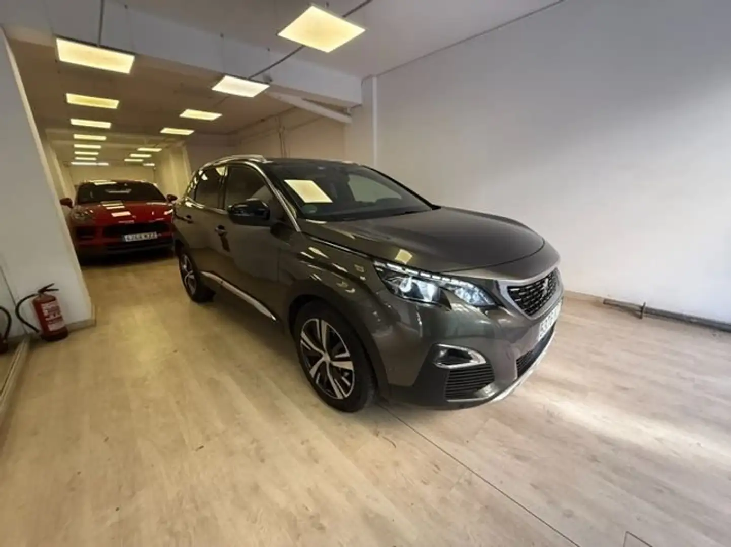 Peugeot 3008 GT Line Violett - 2