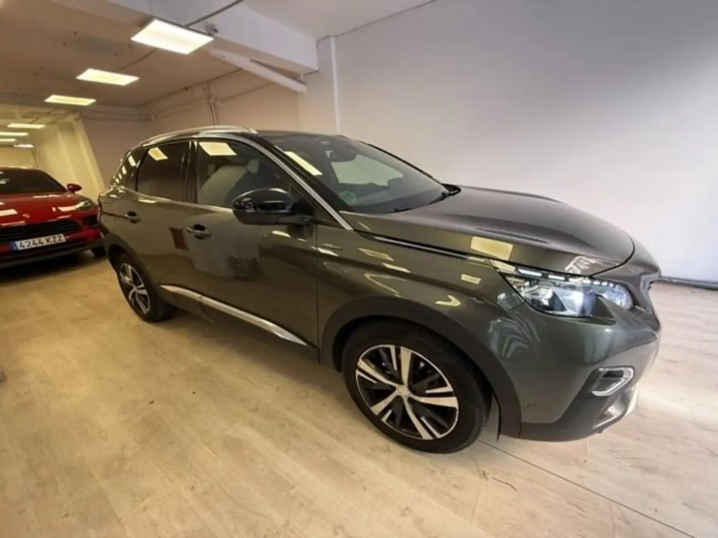 Peugeot 3008 GT Line Violett - 1