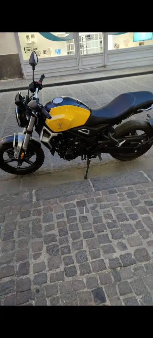 Voge Trofeo 350 Ac Amarillo - 1