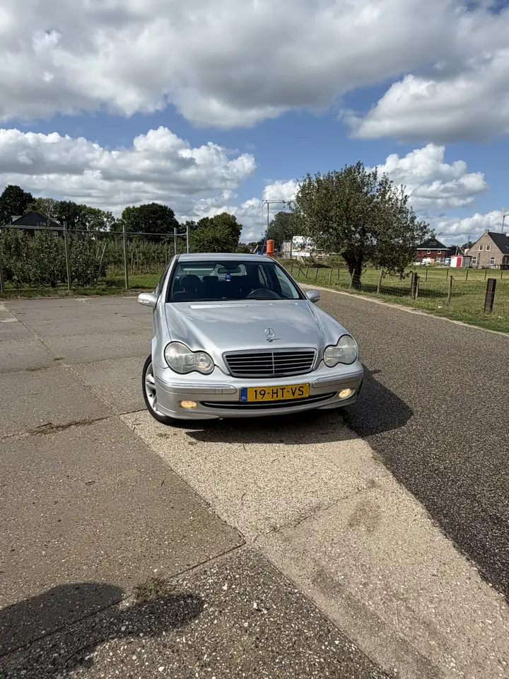 Mercedes-Benz C 180 Elegance, foto 7