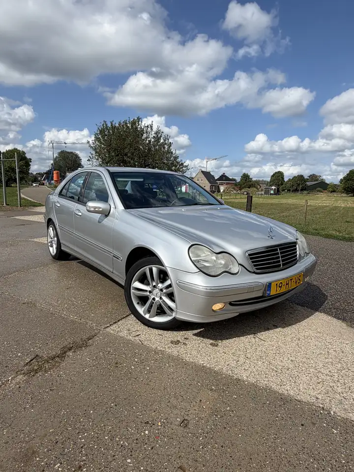 Mercedes-Benz C 180 Elegance, foto 2