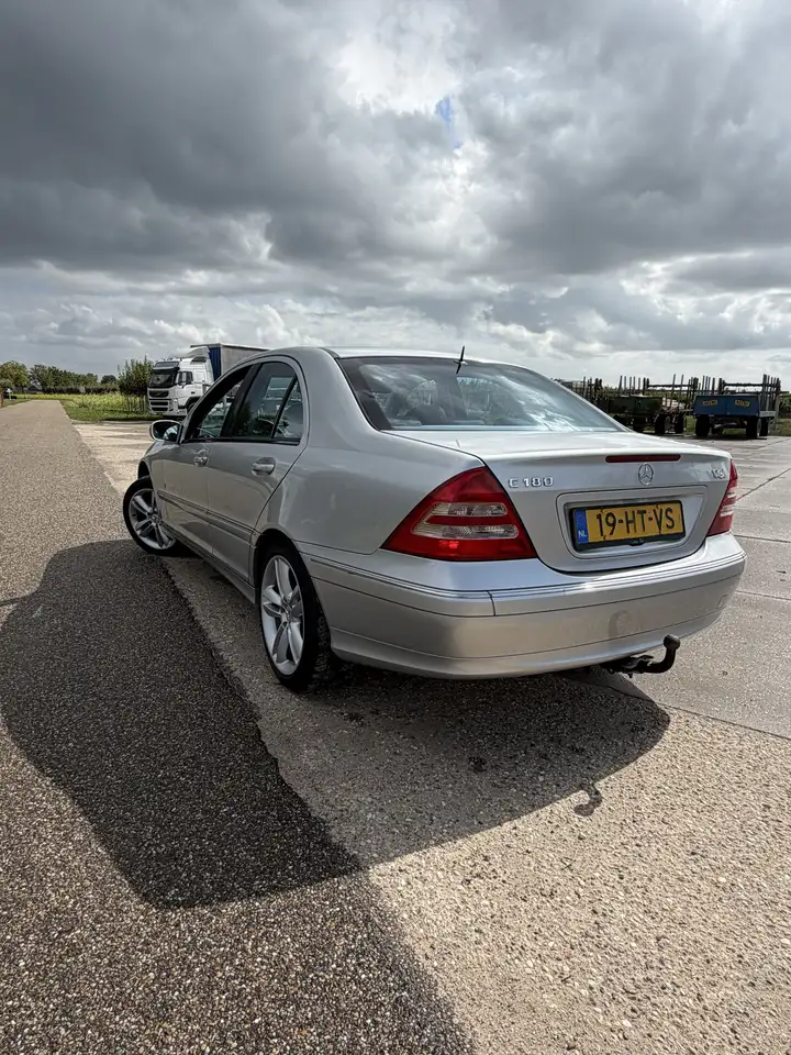 Mercedes-Benz C 180 Elegance, foto 5