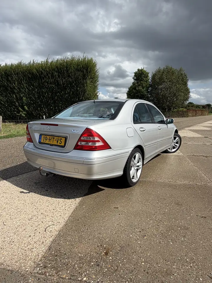 Mercedes-Benz C 180 Elegance, foto 4