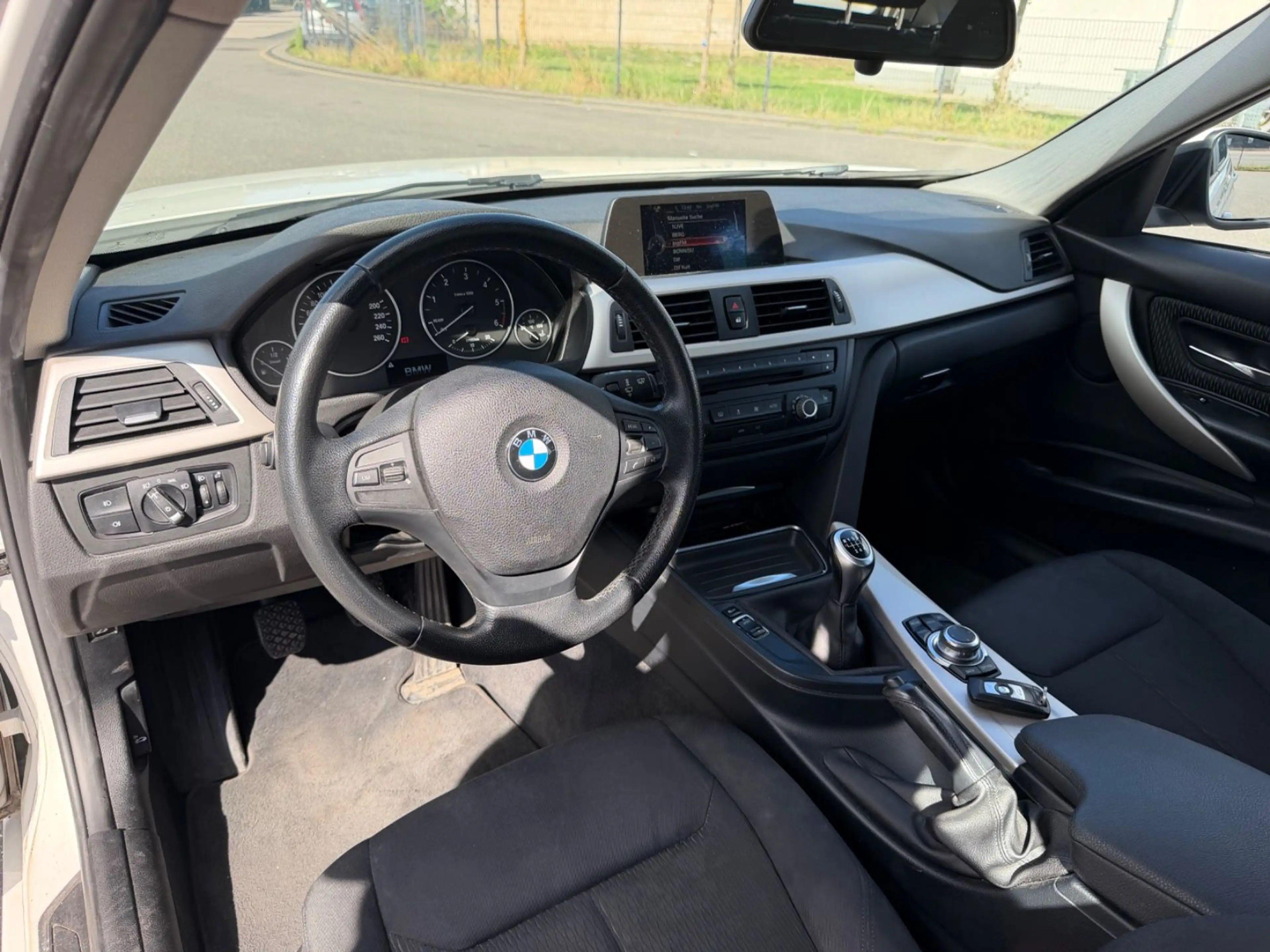 BMW 316 3 Touring 316 d — photo 11