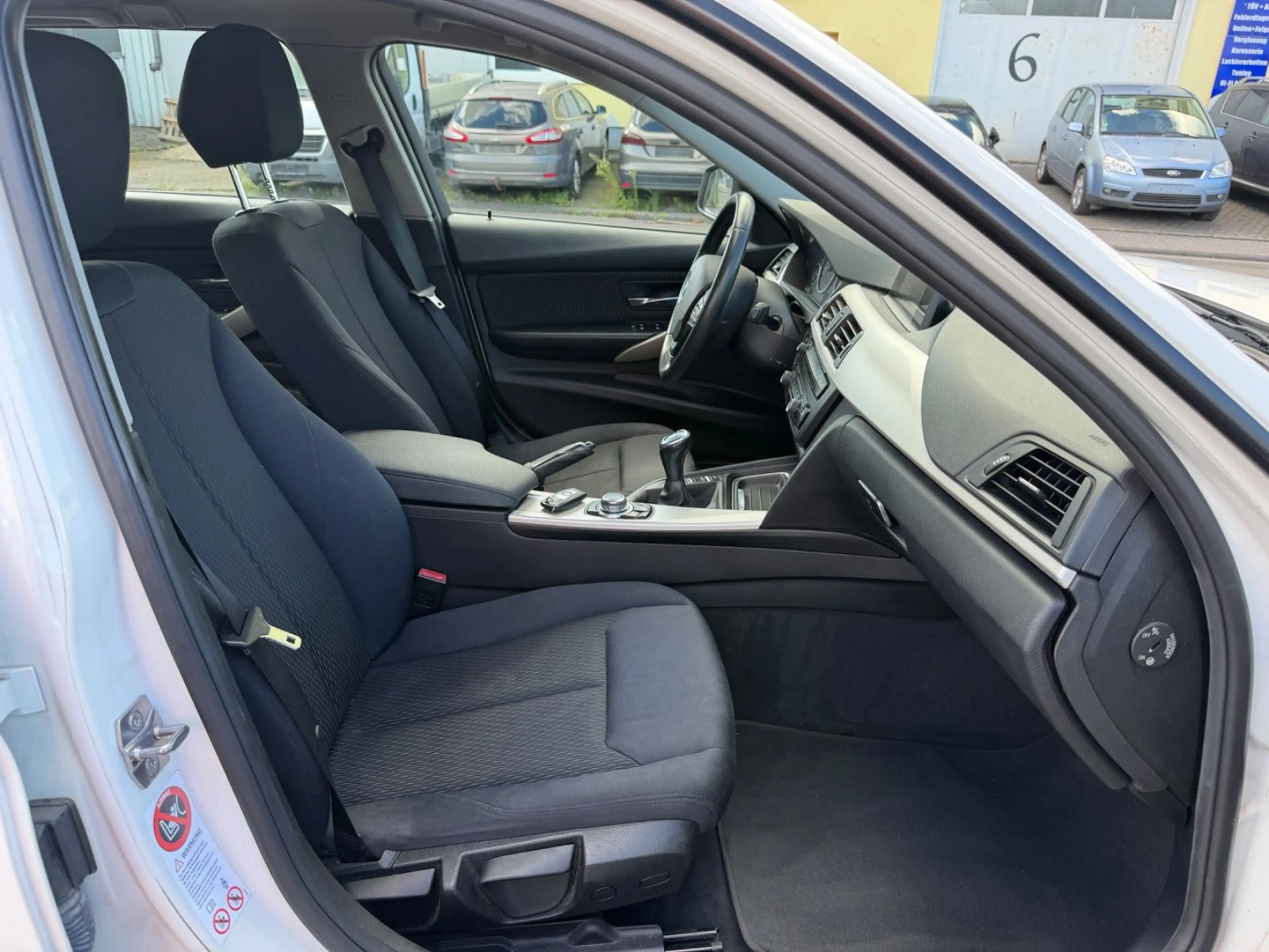 BMW 316 3 Touring 316 d — photo 13