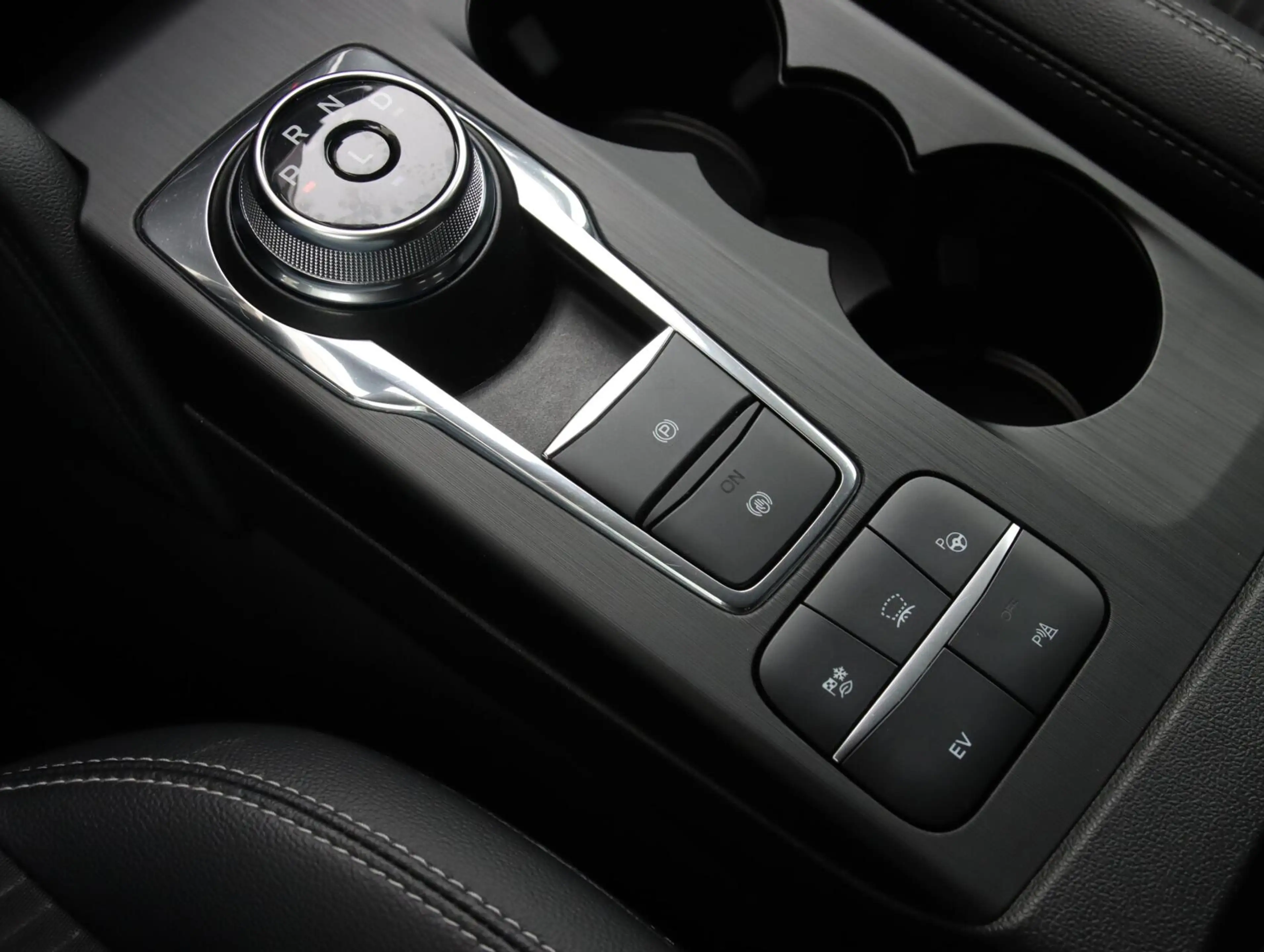Ford Kuga 2.5 PHEV Titanium X | Trekhaak | SOH 97,5% — photo 45