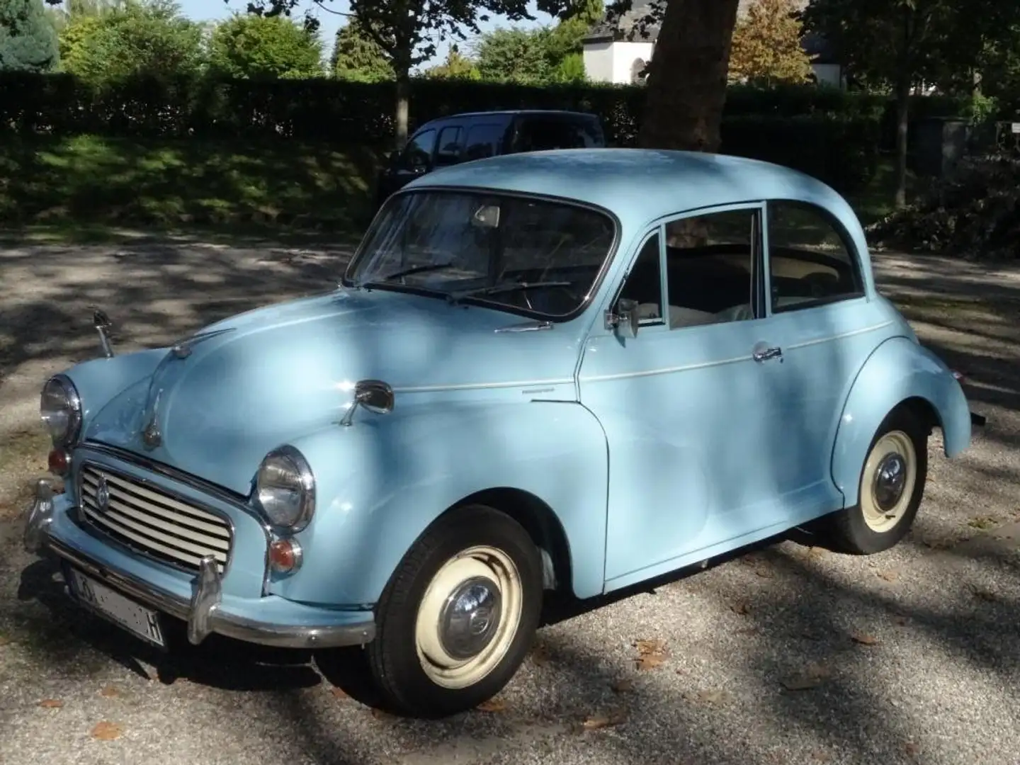 Oldtimer Morris Minor Sedan Blau - 1