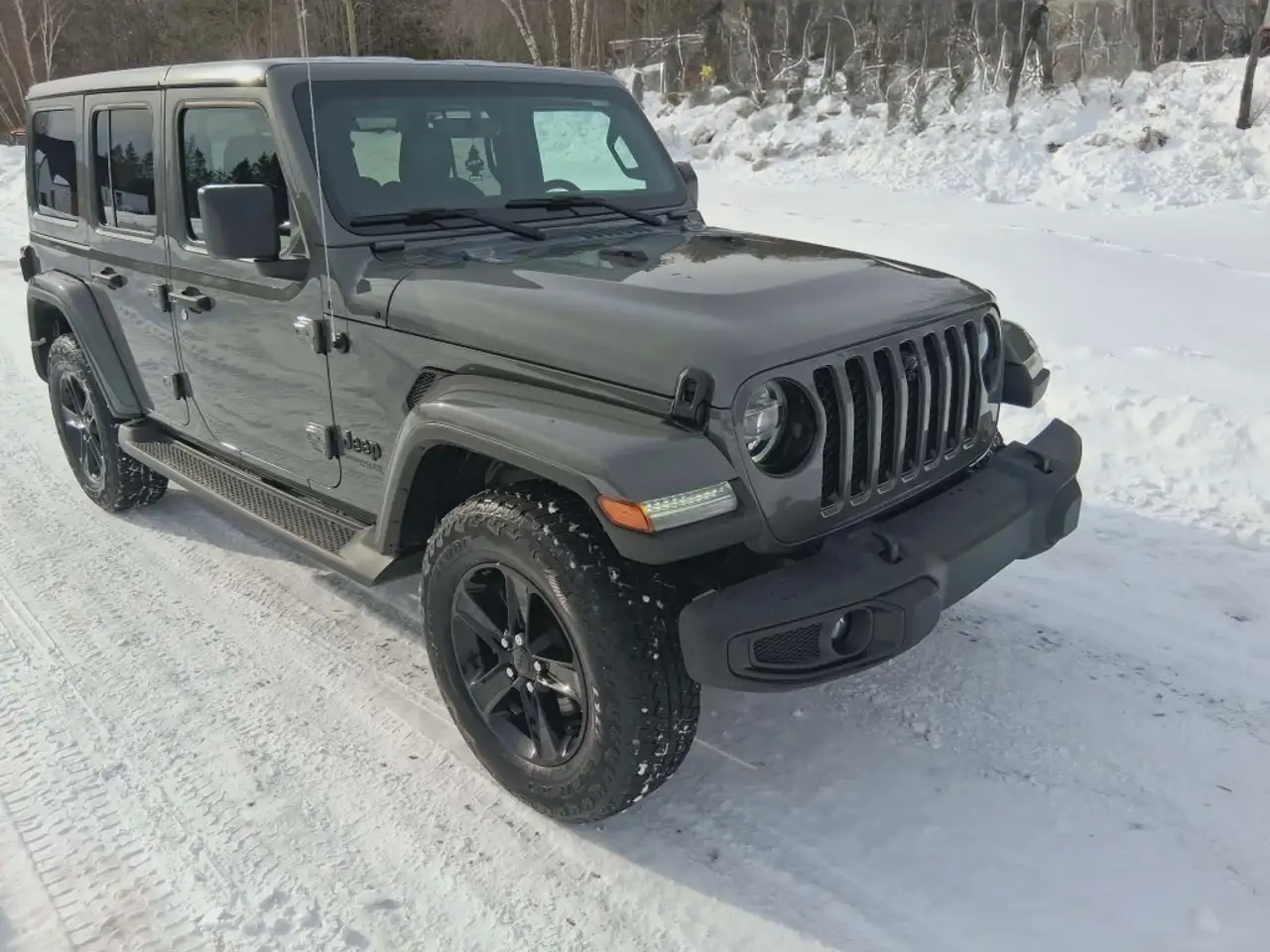 Jeep Wrangler снимка Jeep Wrangler