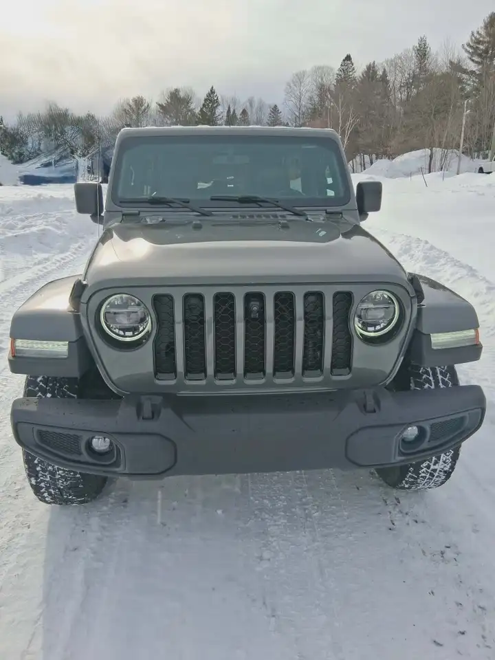 Jeep Wrangler снимка Jeep Wrangler