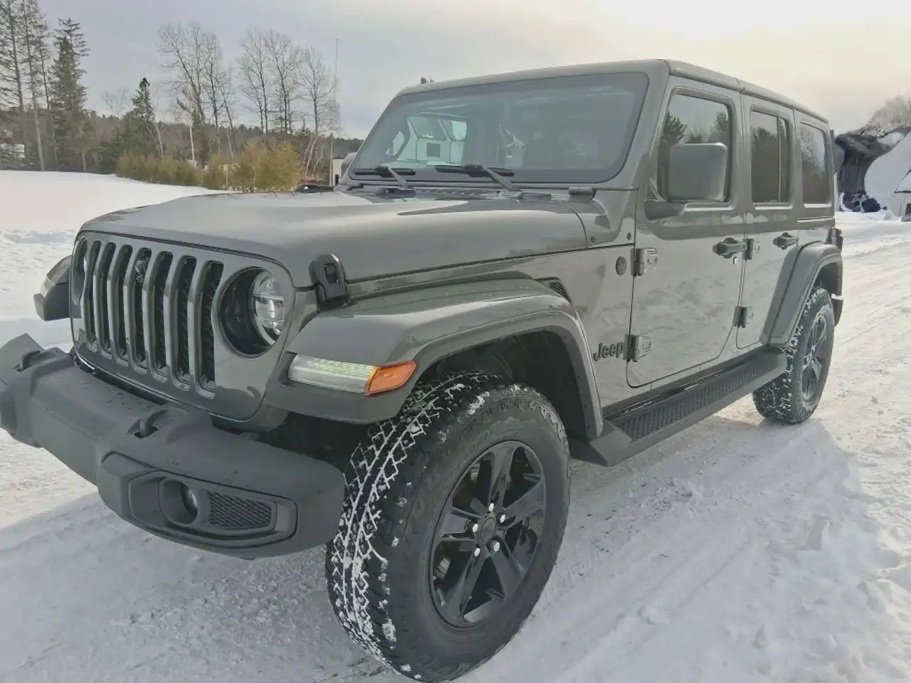 Jeep Wrangler снимка Jeep Wrangler