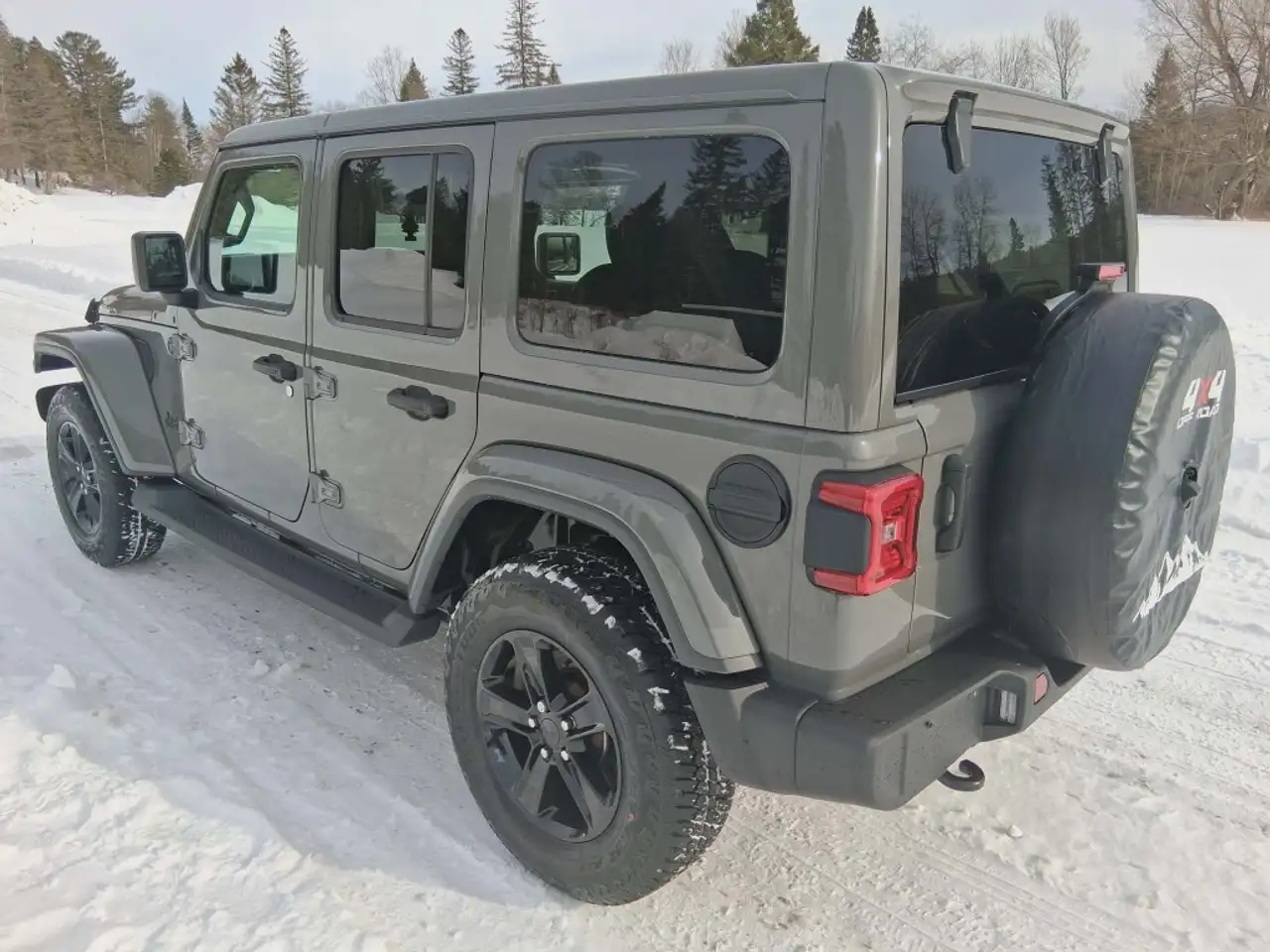 Jeep Wrangler снимка Jeep Wrangler