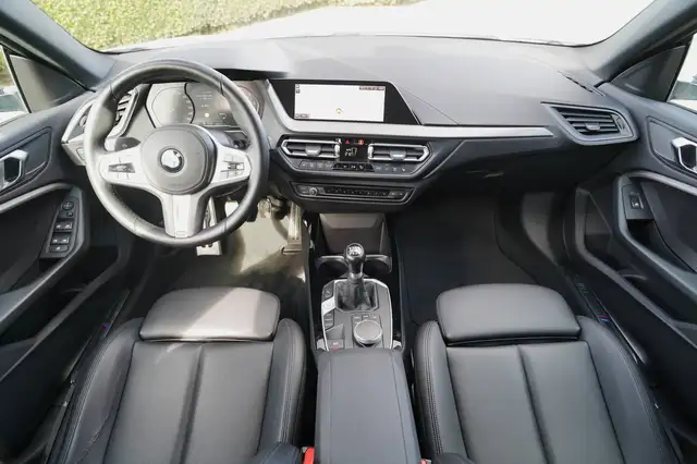 BMW 2 Series view 22