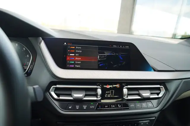 BMW 2 Series view 30