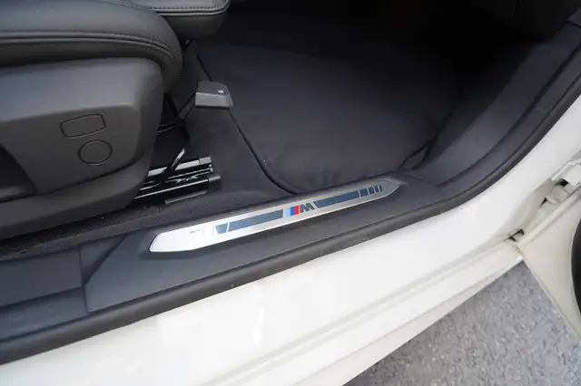 BMW 2 Series view 16