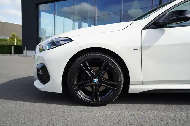 BMW 2 Series view 7
